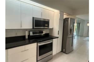 901 Sw 141st Ave 409m, Pembroke Pines