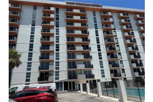 2075 Ne 164th St 105, North Miami Beach