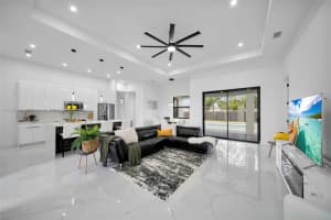 1921 Sw 4th St, Cape Coral