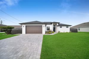 1921 SW 4th St, Cape Coral, FL 33991 - MLS#A11863561