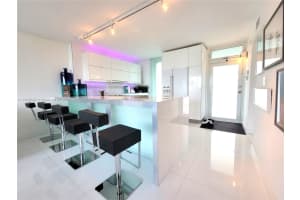 1670 Lincoln Ct 3b Miami Beach, FL 33139 - MLS#A11863646