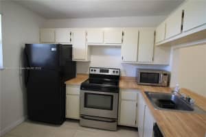 721 NW 103rd Ter 202, Pembroke Pines, FL 33026 - MLS#A11863654