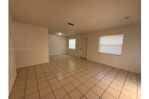 4121 Nw 30th Ter 4 Lauderdale Lakes, FL 33309 - MLS#A11863659