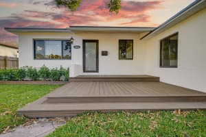 2442 Grant St, Hollywood, FL 33020 - MLS#A11863661