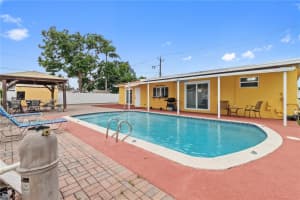 7490 Buchanan St, Hollywood, FL 33024 - MLS#A11863706