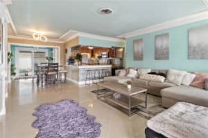 7490 Buchanan St, Hollywood, FL 33024 - MLS#A11863706