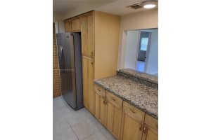 230 Lakeview Dr 207 Weston, FL 33326 - MLS#A11863739