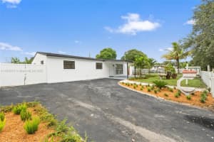 620 N 64th Ave Hollywood, FL 33024 - MLS#A11863747