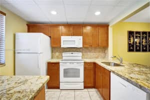 10332 Sunrise Lakes Blvd 206, Sunrise, FL 33322 - MLS#A11863776