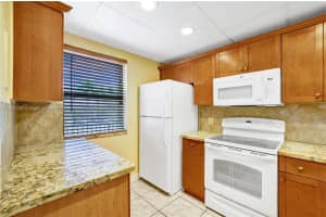 10332 Sunrise Lakes Blvd 206, Sunrise, FL 33322 - MLS#A11863776