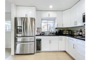 2610 Sw 19th St Fort Lauderdale, FL 33312 - MLS#A11863784