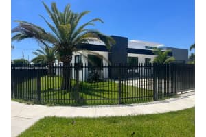10960 Sw 42nd Ter, Miami