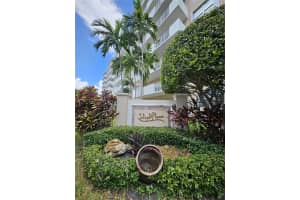 1455 N Treasure Dr 7g, North Bay Village