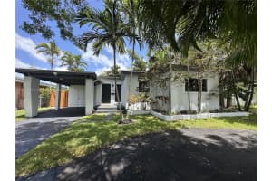 132 Ne 2nd Ave Dania Beach, FL 33004 - MLS#A11863839