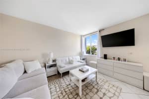 250 180th Dr 352, Sunny Isles Beach, FL 33160 - MLS#A11863864