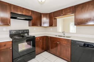 8640 Nw 25th St Sunrise, FL 33322 - MLS#A11863866