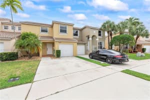 1412 Nw 154th Ln, Pembroke Pines