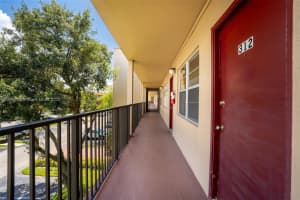 850 SW 133rd Ter 312B, Pembroke Pines, FL 33027 - MLS#A11863942