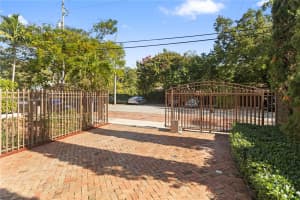 2924 Bridgeport Ave, Miami, FL 33133 - MLS#A11863988