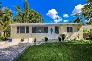 1415 Fletcher St, Hollywood