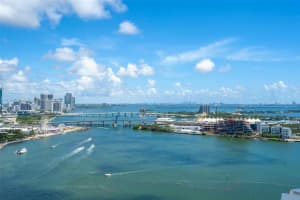 808 Brickell Key Dr 3205, Miami