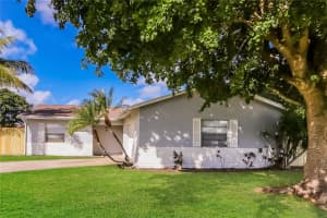 1105 Sonata Way Royal Palm Beach, FL 33411 - MLS#A11864084