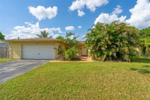 7821 Nw 45th St, Lauderhill