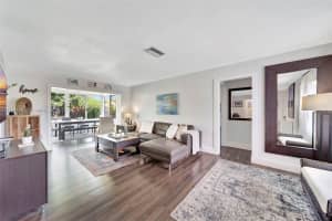 6361 Liberty St, Hollywood, FL 33024 - MLS#A11864178