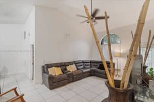 1600 Sw 87th Ave Pembroke Pines, FL 33025 - MLS#A11864200