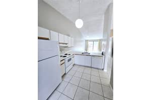 6708 Nw 193rd Ter Hialeah, FL 33015 - MLS#A11864213