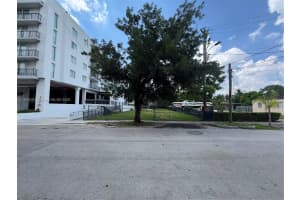 2720 Sw 17th St Miami, FL 33145 - MLS#A11864251
