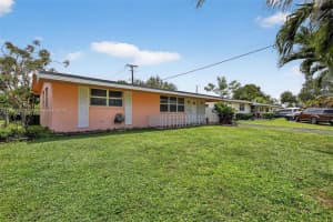 7740 Nw 15th Ct Pembroke Pines, FL 33024 - MLS#A11864260