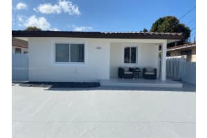 260 NW 57th Ct, Miami, FL 33126 - MLS#A11864286