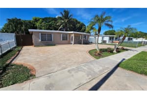 453 E 61st St Hialeah, FL 33013 - MLS#A11864346