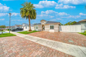 16886 SW 143rd Pl, Miami, FL 33177 - MLS#A11864362