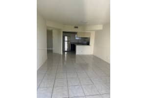 8290 Lake Dr 522 Doral, FL 33166 - MLS#A11864441