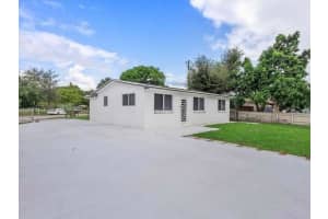 3500 Sutton Rd, West Park, FL 33023 - MLS#A11864450