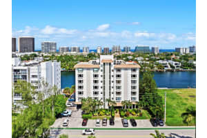 9341 E Bay Harbor Dr 4C, Bay Harbor Islands, FL 33154 - MLS#A11864453