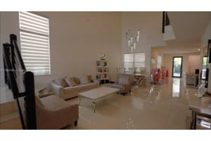 7661 Nw 103rd Ct 7661 Doral, FL 33178 - MLS#A11864460