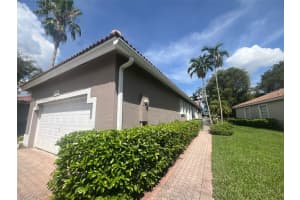 2420 E Aragon Blvd 3, Sunrise