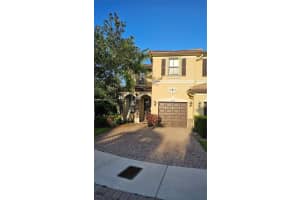 8785 Nw 116th Ct 1 Doral, FL 33178 - MLS#A11864467