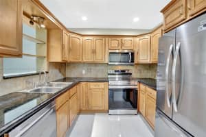 100 N Hibiscus Court Plantation, FL 33317 - MLS#A11864484