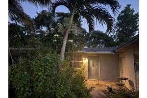 6890 Sw 16th Ct North Lauderdale, FL 33068 - MLS#A11864496
