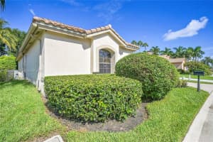 10261 S Lexington Lakes Blvd S, Boynton Beach, FL 33436 - MLS#A11864536