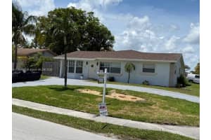 671 Sw 14th St, Deerfield Beach