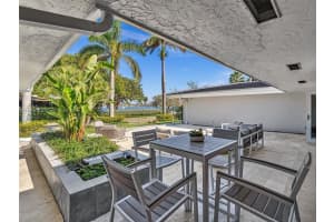 840 S Southlake Dr Hollywood, FL 33019 - MLS#A11864572