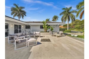 840 S Southlake Dr Hollywood, FL 33019 - MLS#A11864572