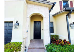 10332 W 33rd Ct, Hialeah, FL 33018 - MLS#A11864632