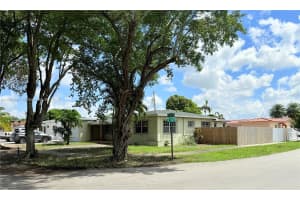 5355 W 11th Ave, Hialeah, FL 33012 - MLS#A11864647