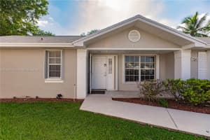 2235 SE 6th Ct, Homestead, FL 33033 - MLS#A11864663